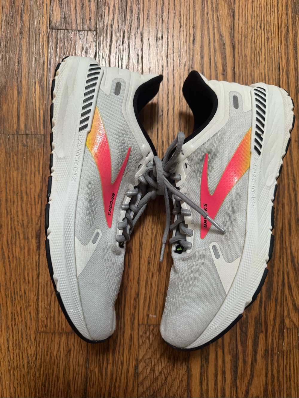 Brooks Women’s Running Shoes - Light Gray with Pink and Orange Accent 9.5 - Picture 1 of 6